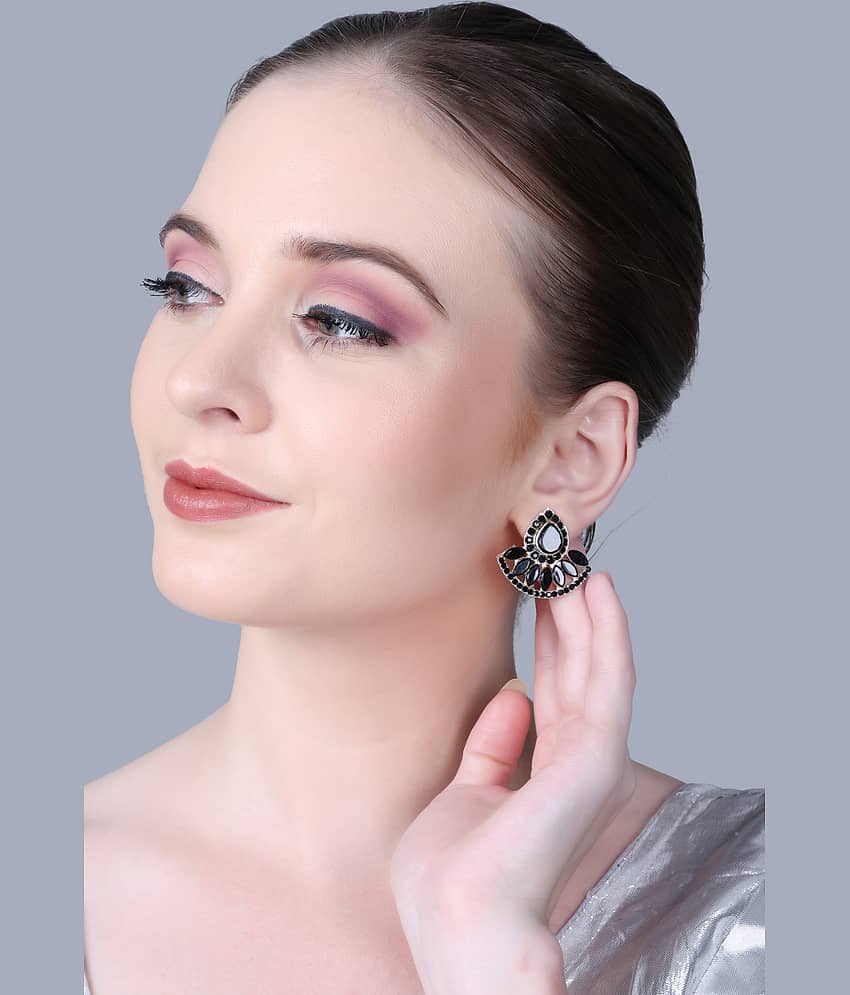 Sunhari Jewels Black Stud Earrings ( Pack of 1 )