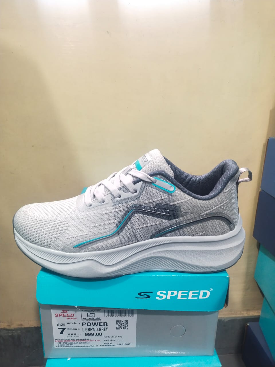 Article - POWER Shoes.