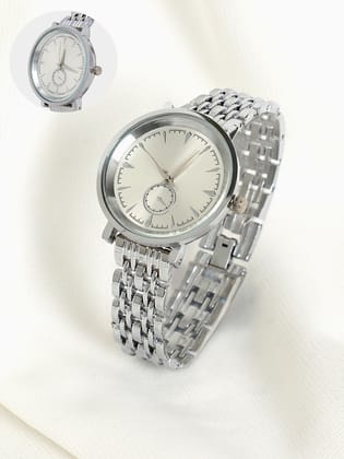 The Classica Round Watch - Metallic Silver-Watches