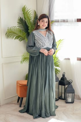Keeya Green Voluminous Anarkali Suit-L