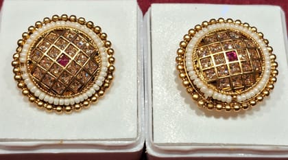 TOPS - STUDS