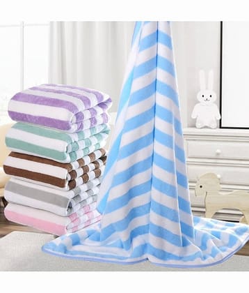Mk weaves Pack of 1 Microfibre 500 -GSM Bath Towel ( Multicolor )