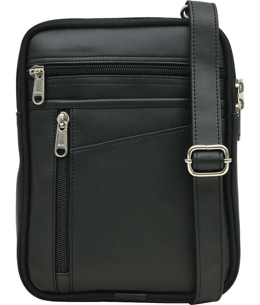 MATRICE - Black Solid Messenger Bag