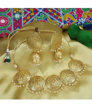 PUJVI Golden Alloy Necklace Set ( Pack of 1 )