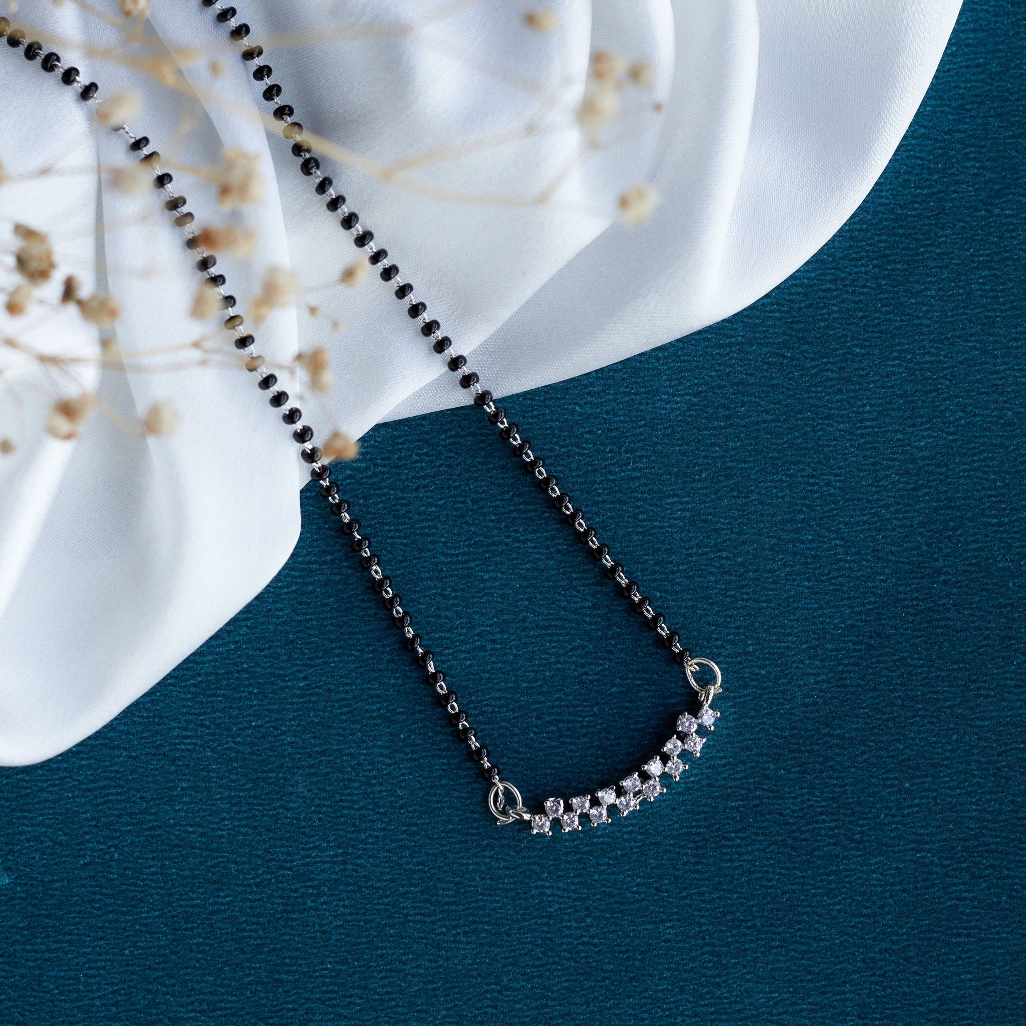 Radiant Unity Rhodium Mangalsutra-White / Rhodium / 18"