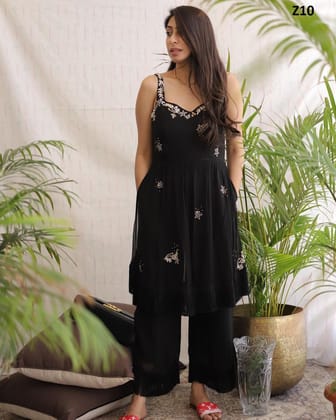 Hot Demanding Black Colored Embrodeiry Top And Bottom Set-XS