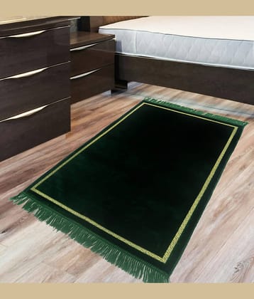 ADIRNY Green Single Regular Velvet Prayer Mat ( 110 X 70 cm )