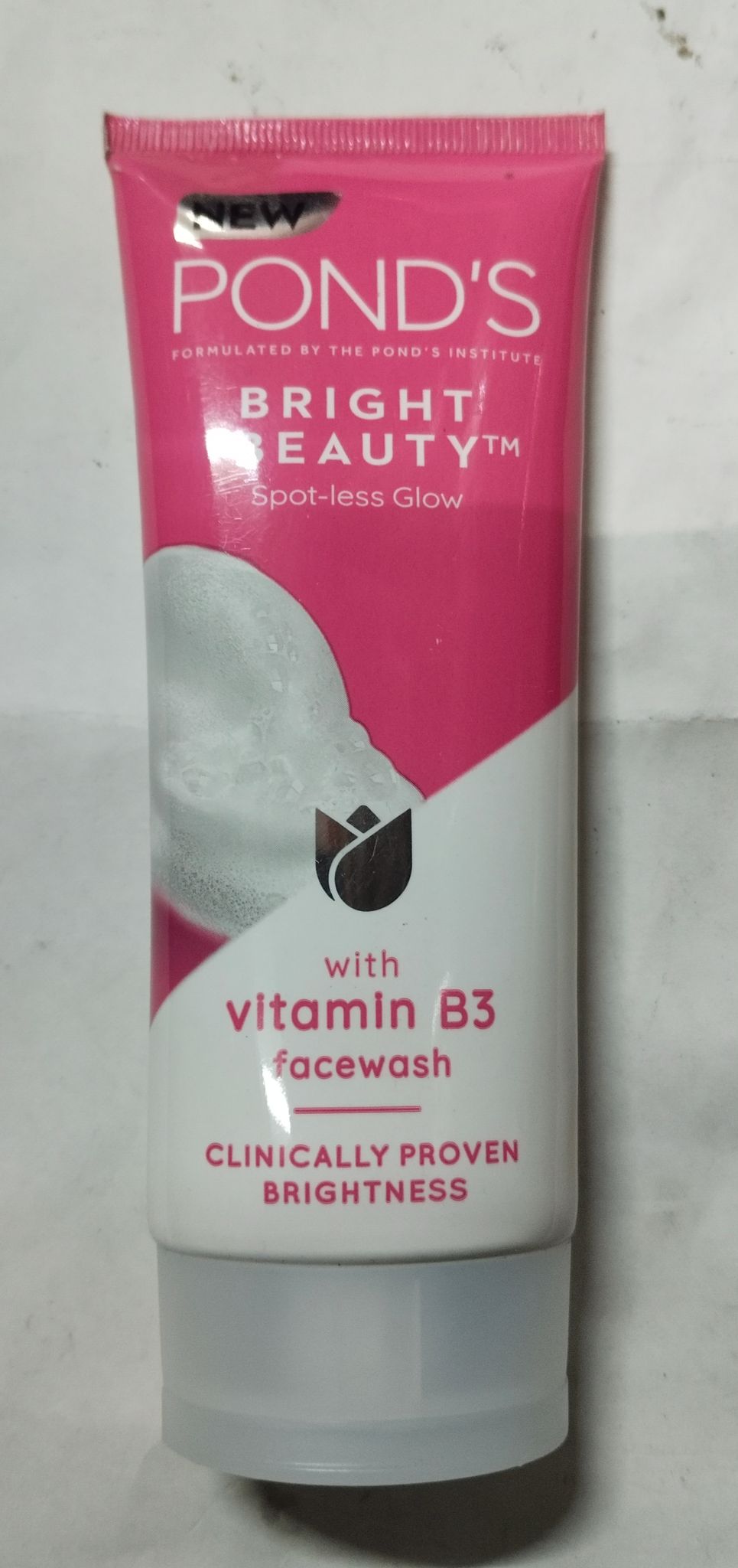 Ponds bright beauty spot less glow face wash 100 g