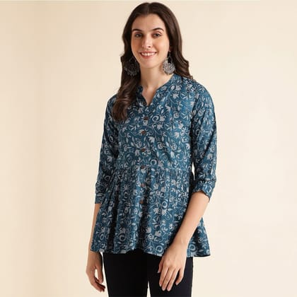 Reyon Striped Short Kurti Reyon Striped Short Kurti