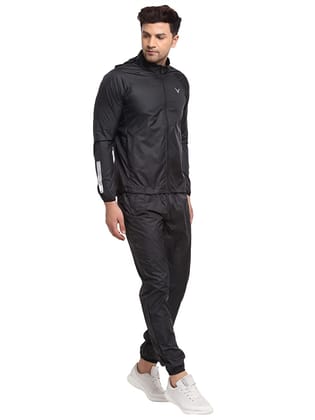 Invincible Men’s Windrunner Outdoor Set-Black / S