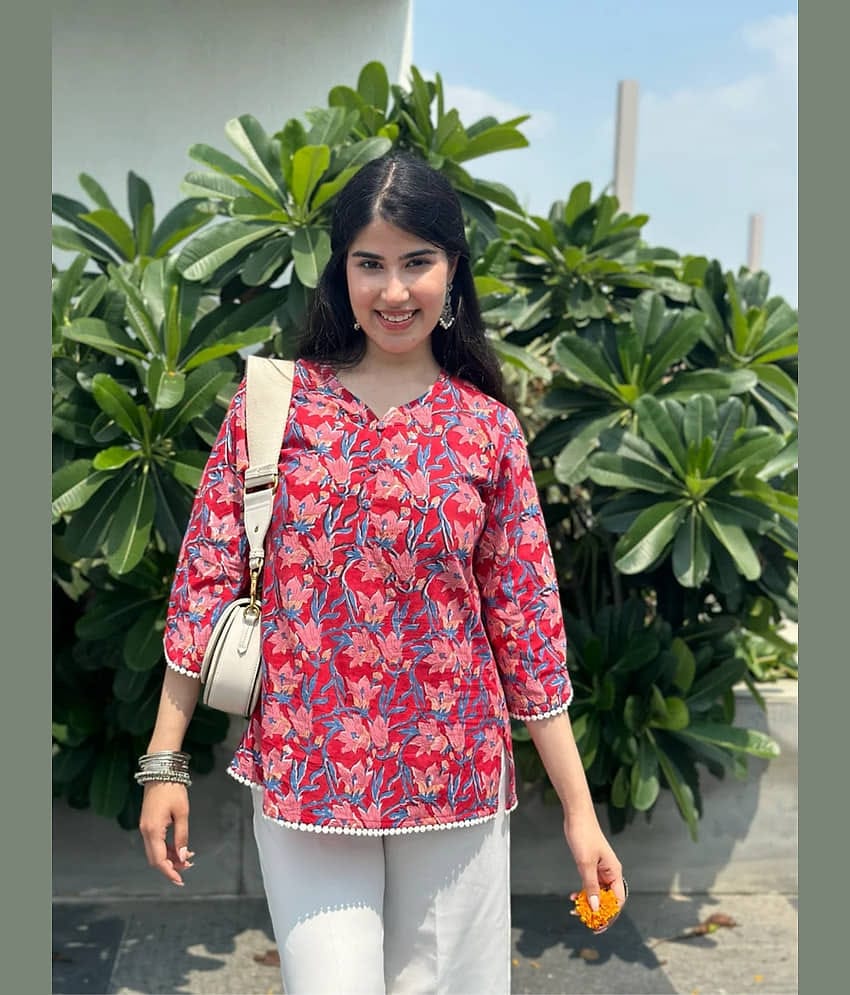 Estela Women Cotton Printed Straight Kurti ( Red )