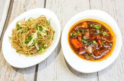 Chili Paneer Gravy With Noodles/ Steamed Rice