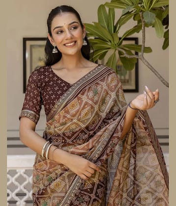 Samah Georgette Printed Bandhani Sarees With Unstitched Blouse Piece ( Brown )