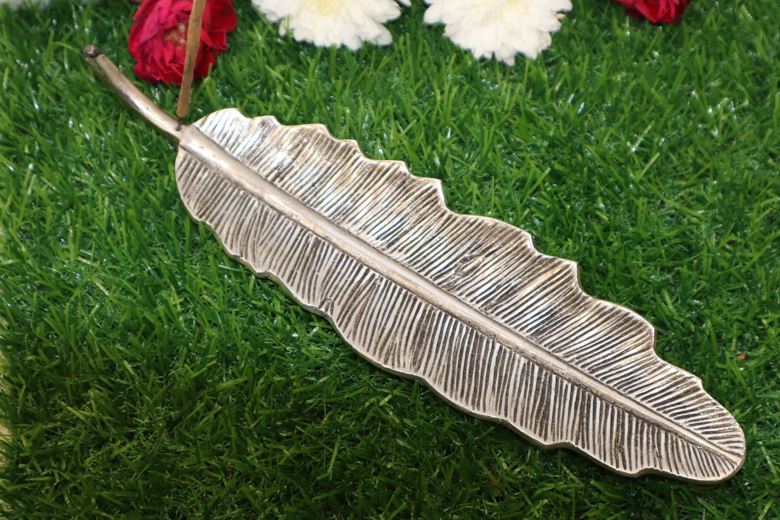 Banana leaf insence holder