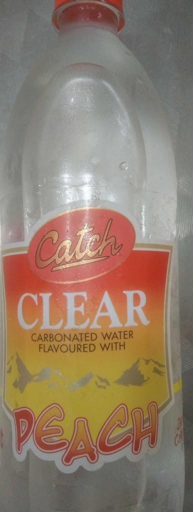 Catch peach carbonated water