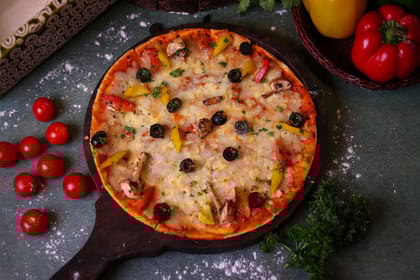 Cafe special pizza