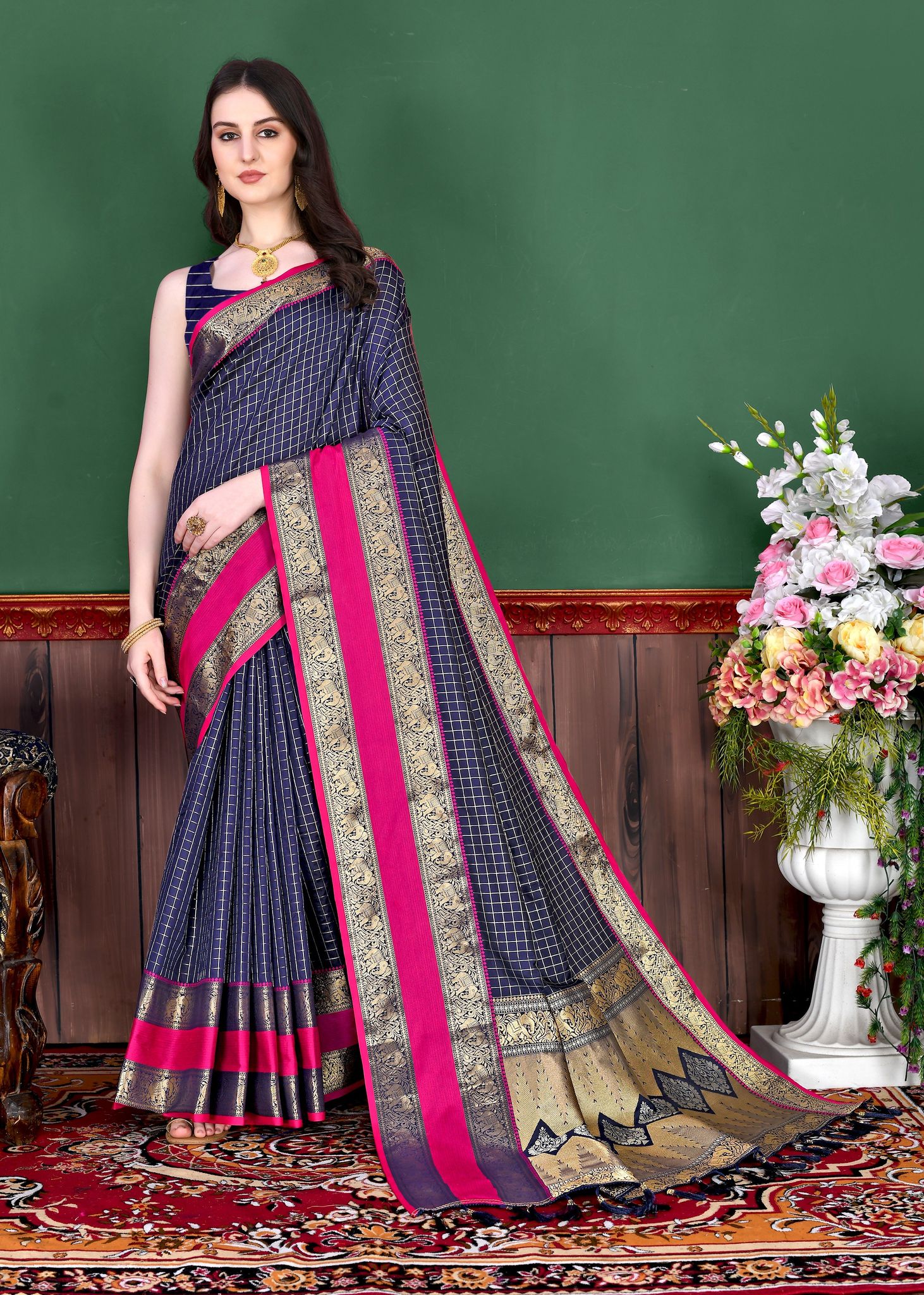 Yavira silk Women's Navy Checked Jacquard Saree