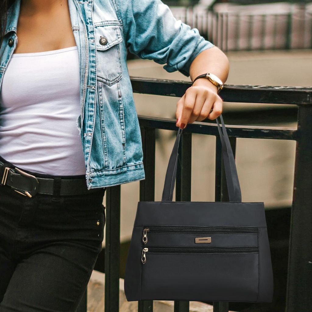 Handbag, Elegance in Every Detail