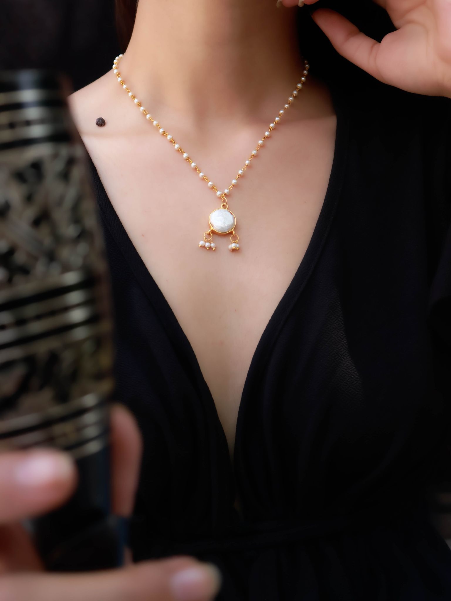Akushi Baroque Pendant Necklace-Gold