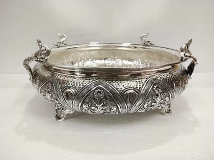 Nandighosh Silver Art Brass Urli Exquisite Handcrafted Elegance Nandighosh Silver Art Brass Urli Exquisite Handcrafted Elegance