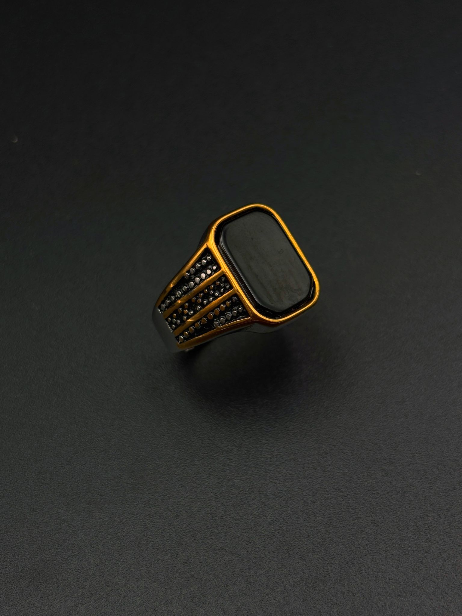Strix Ring-9