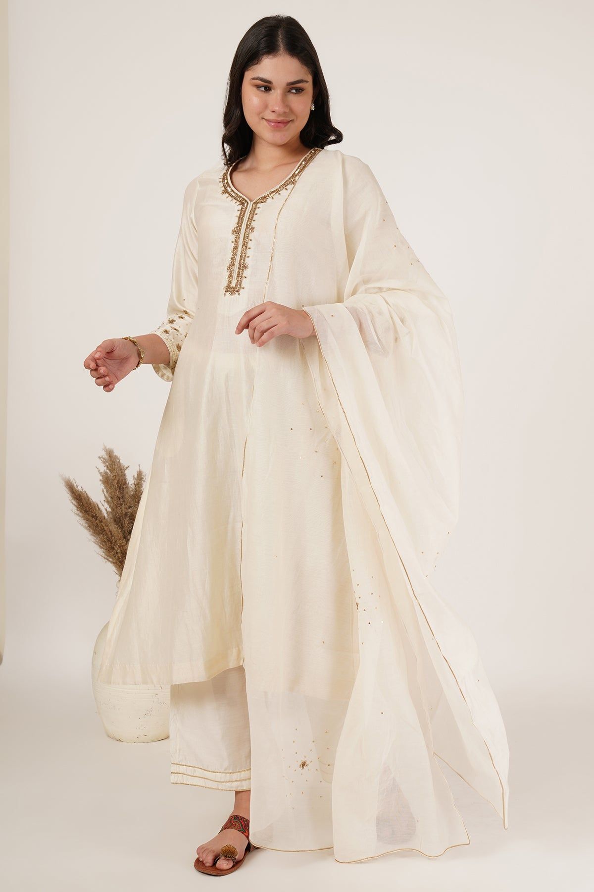 Off white chanderi kurta set of 3-S
