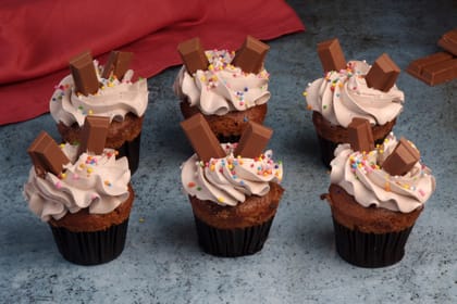 Kit kat cupcakes