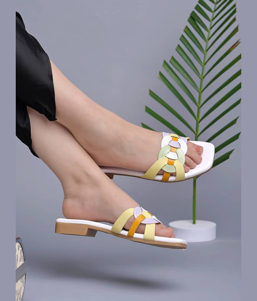 Shoetopia White Women's Flats