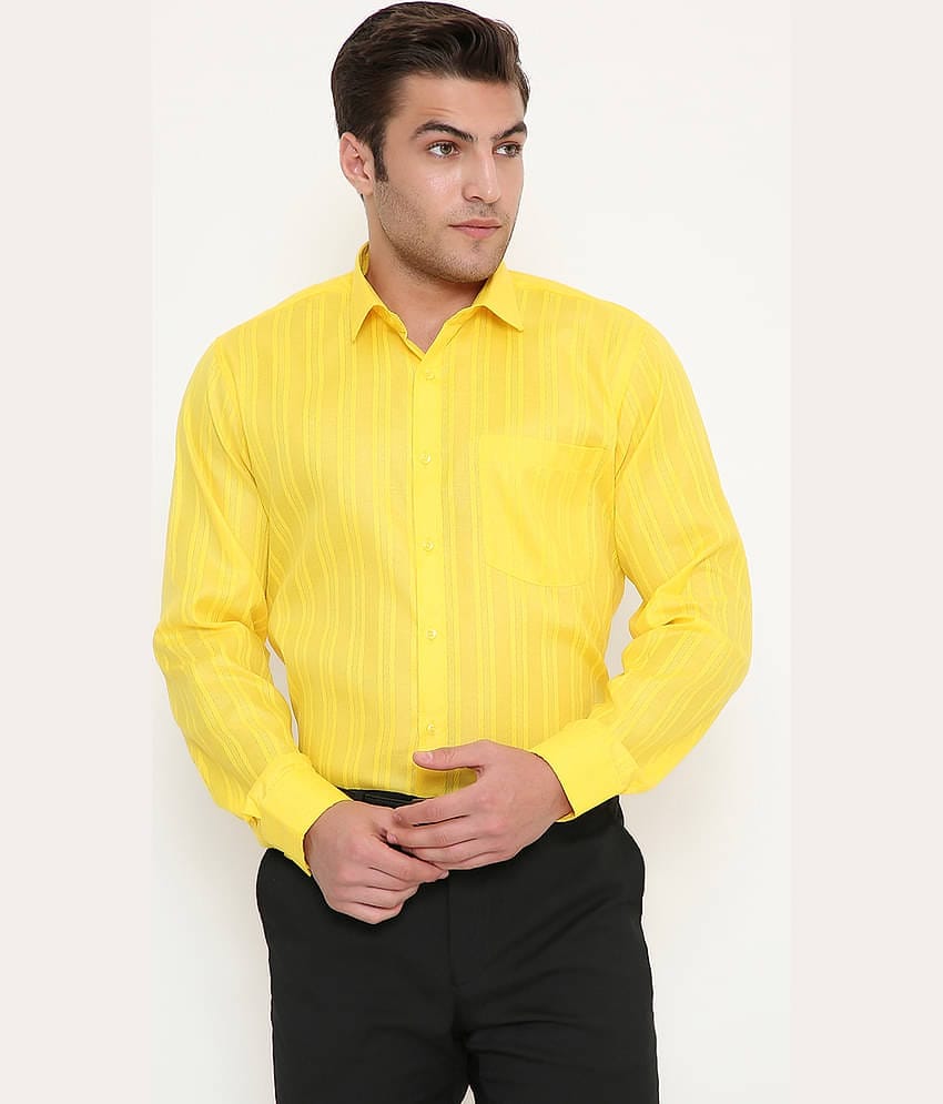 Maharaja Cotton Blend Slim Fit Full Sleeves Men's Formal Shirt - Yellow ( Pack of 1 )