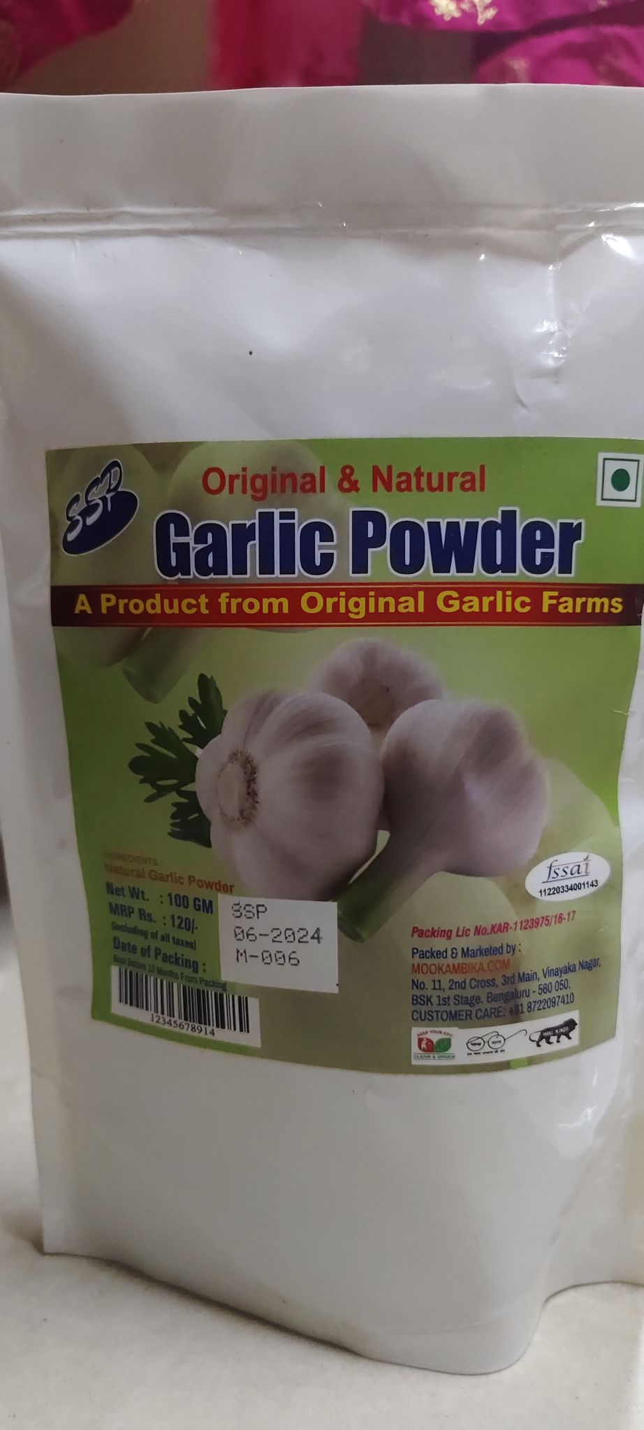Garlic powder original and natural