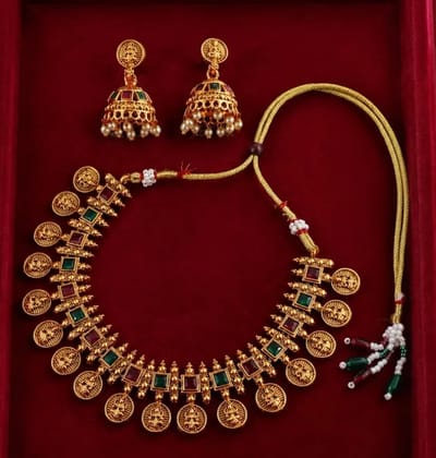 Traditional Necklace Set