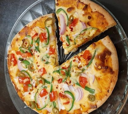Onion And Capsicum Pizza