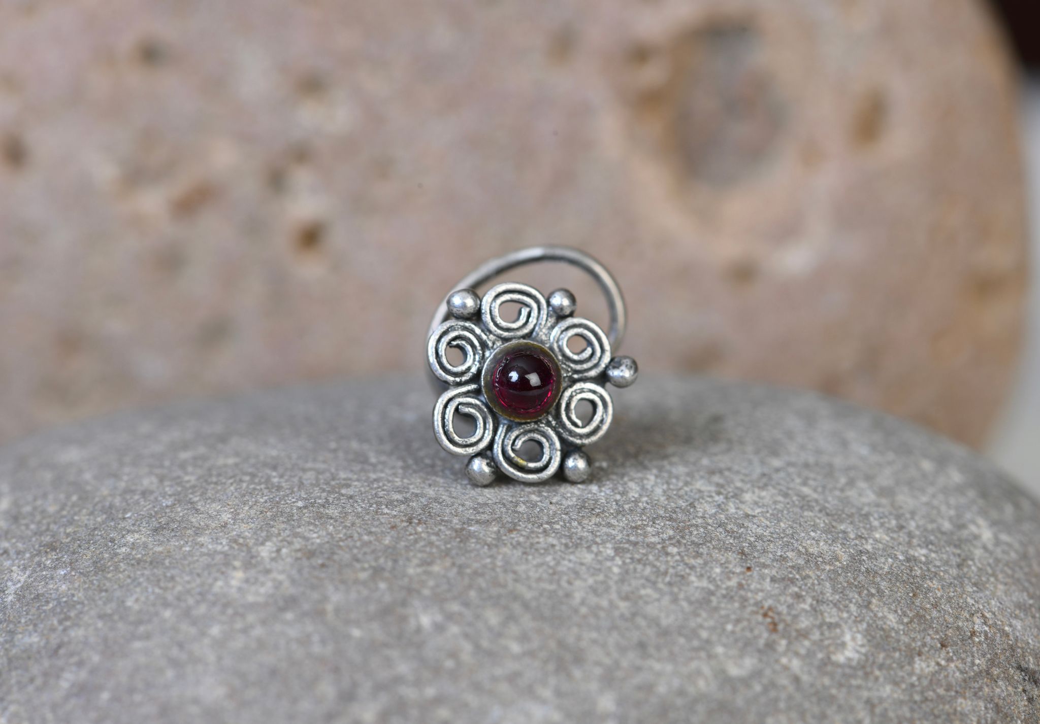 Nazaqat Carnelian Silver Nose Pin