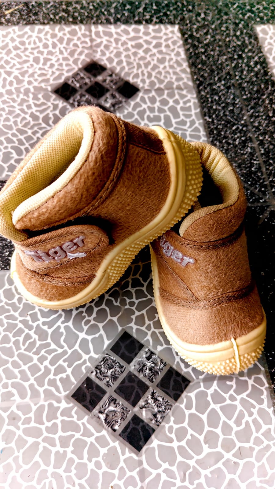 Tiger Series Infant Soft-Sole Booties