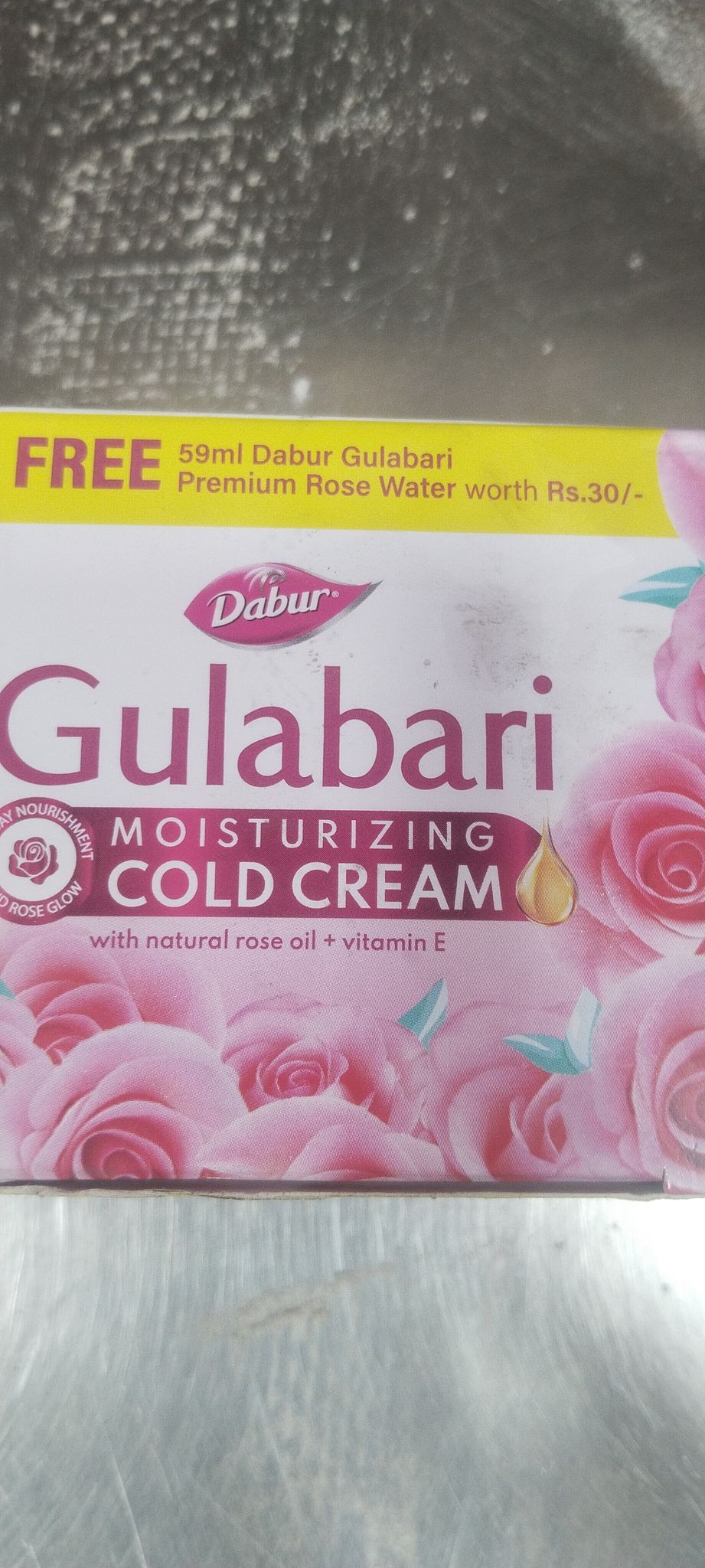 Dabur Gulabari Moisturizing Cold cream 