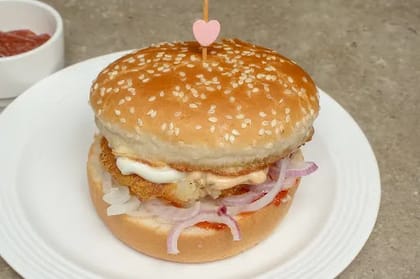 Aloo Tikki Burger