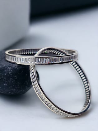 Baguette Cut Bangles-Pack of 1