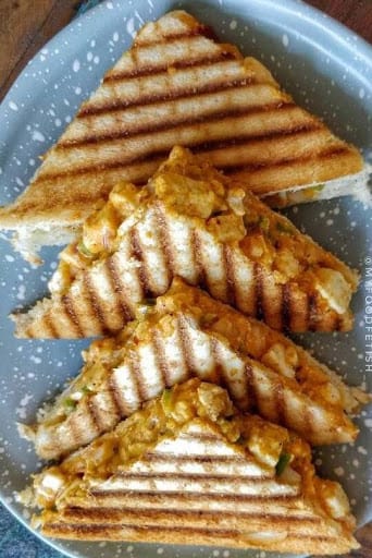 Spicy Cheese Grilled Sandwich [2 Pieces]