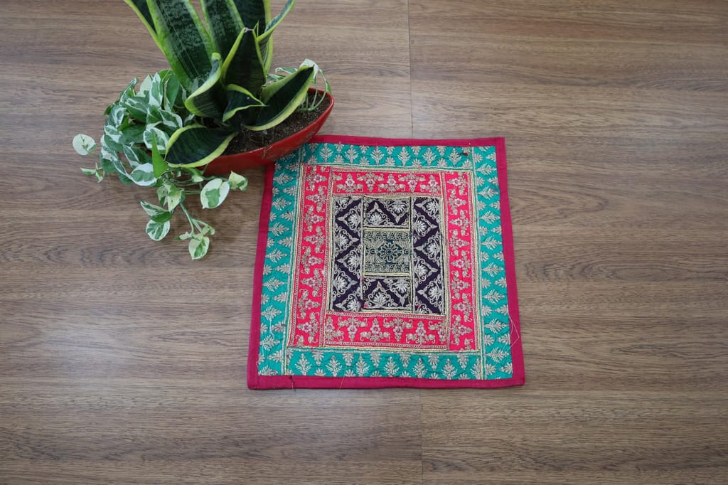 Traditional Indian Table Runner Set, 33 x 183 cm, Embroidered Floral Design, Multicolour, Pack of 6