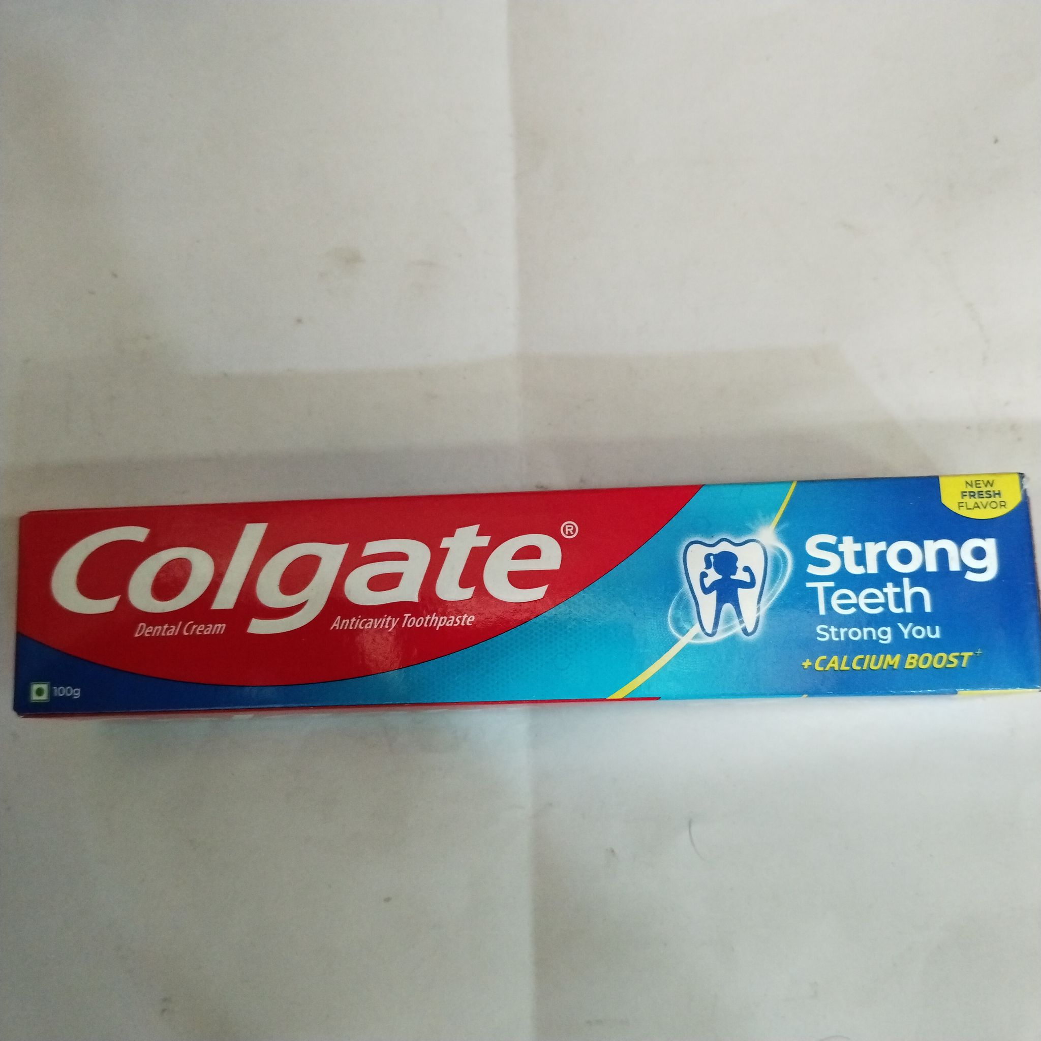 Colgate Strong Teeth Calcium boost Anticavity toothpaste 