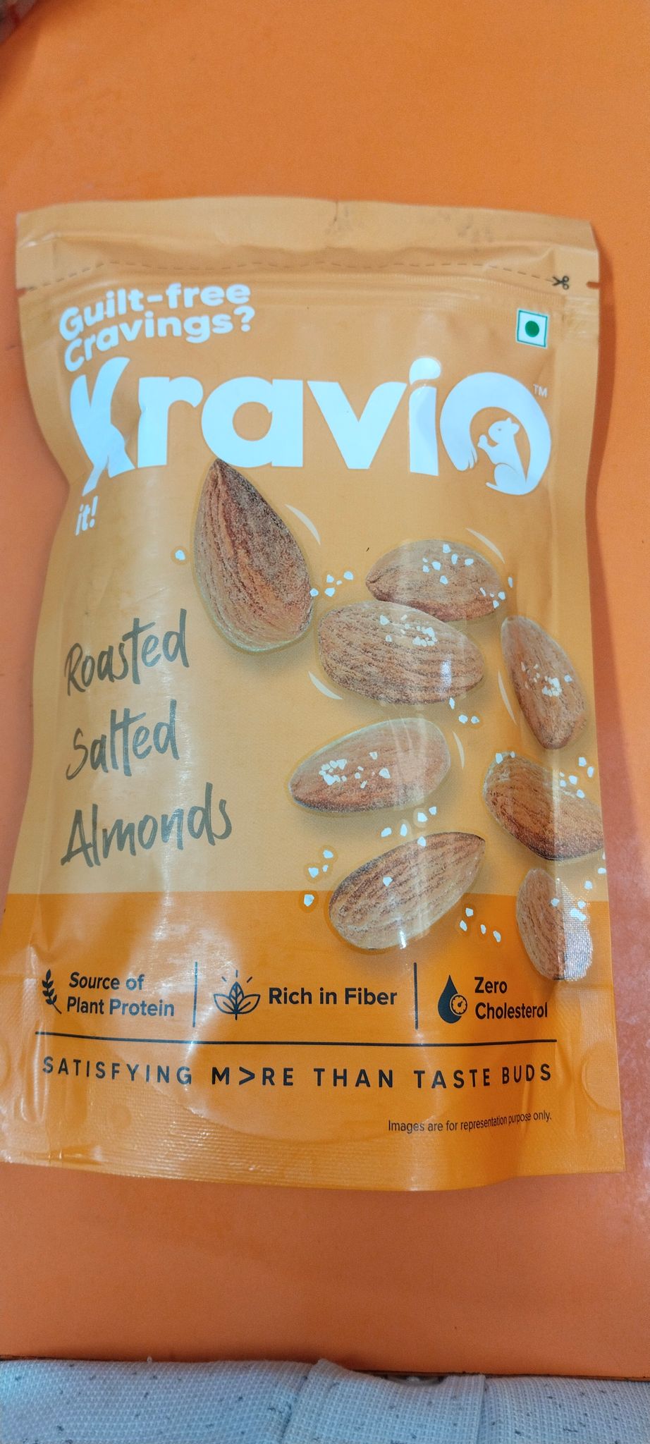 Kravio roasted salted Almonds 200 g