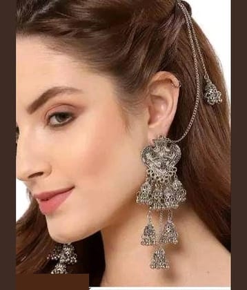 Samridhi DC Silver Drop Earrings ( Pack of 1 )