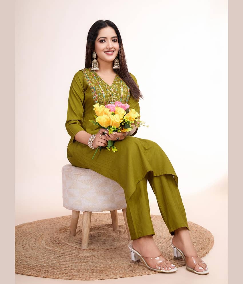 Women Basket Women Cotton Embroidered Straight Kurti With Pants ( Olive )