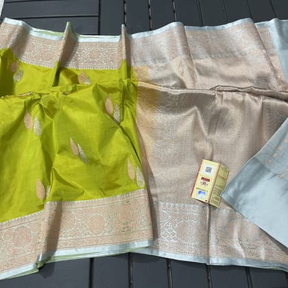 Benaras Katan Style 2-Regular