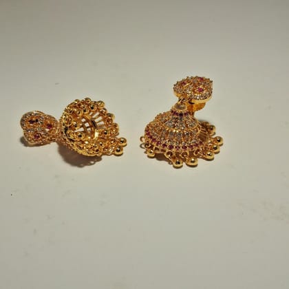 EARING GP