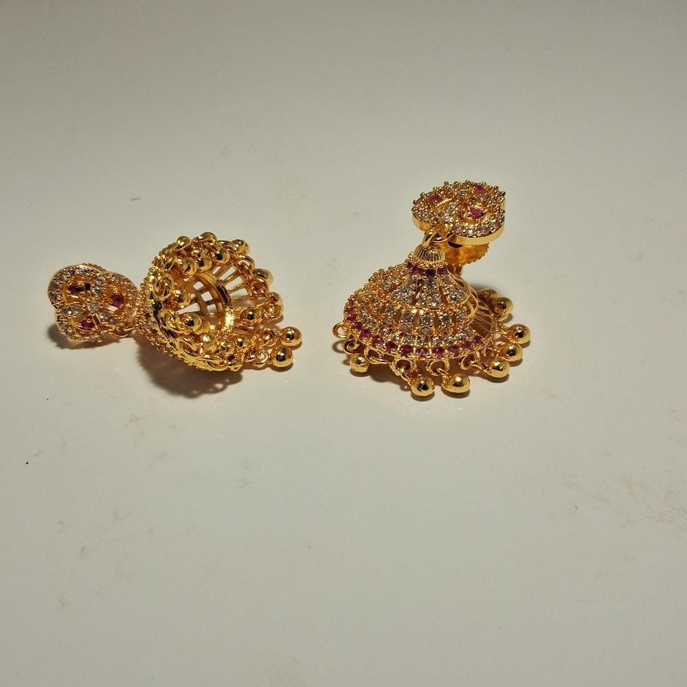EARING GP