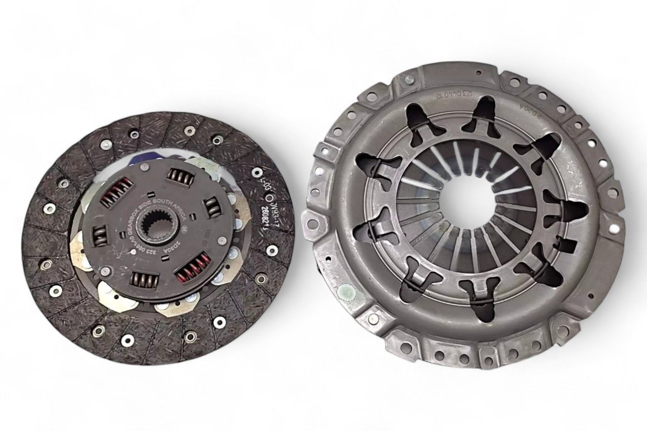 Luk Clutch Kit (Disc+Pressure Plate+Bearing) AV193183