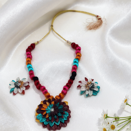 Kadamful Earring and Neckless- Coffee Brown-Onesize Kadamful Earring and Neckless- Coffee Brown-Onesize