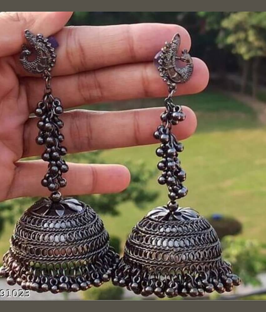 Samridhi DC Black Jhumki Earrings ( Pack of 1 )