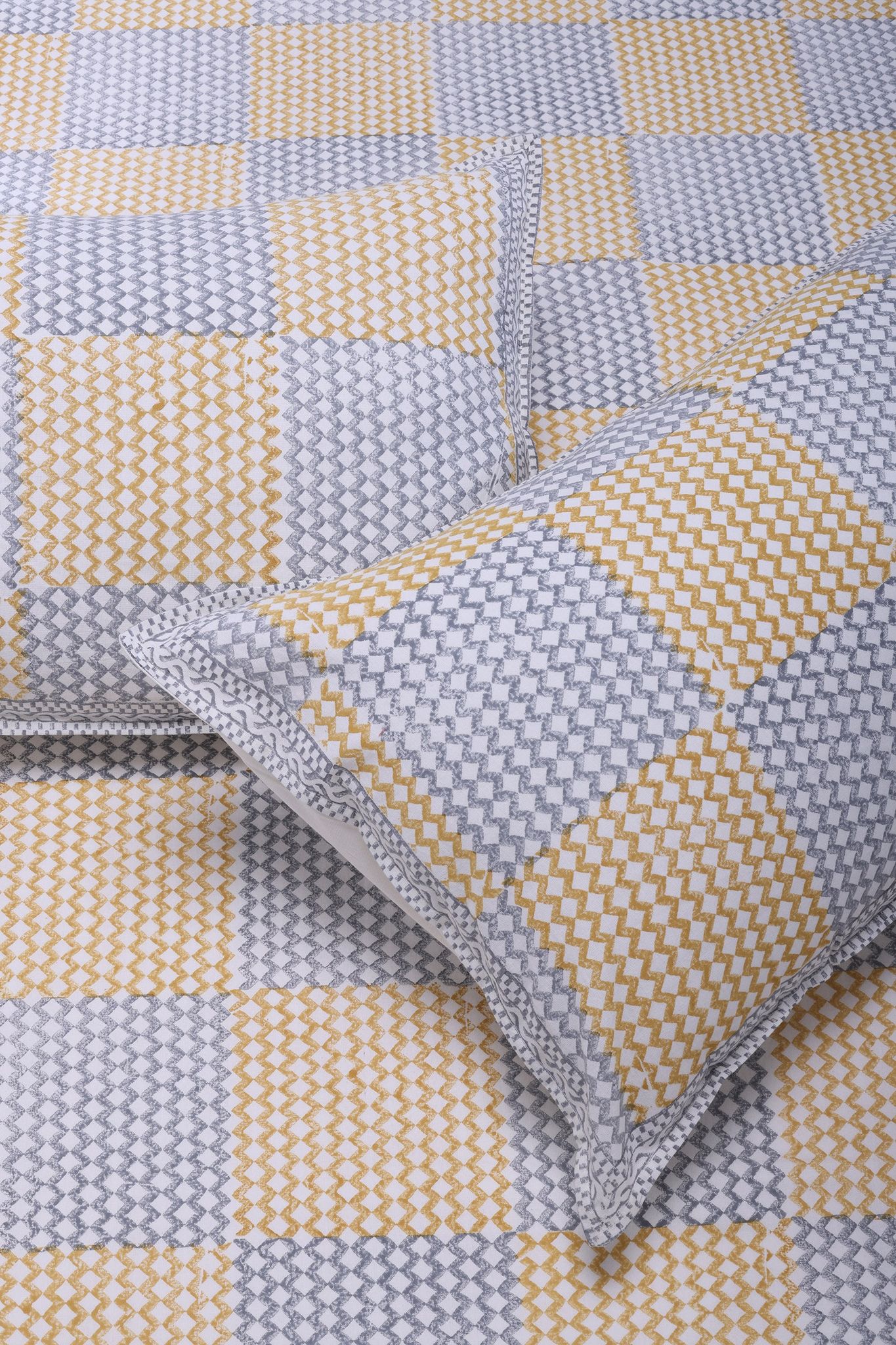 Parvati Chevron Yellow Cotton Percale Bedsheet-California King - 108 x 108 in / Yellow / Yellow